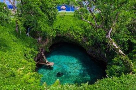 To-Sua Ocean Trench